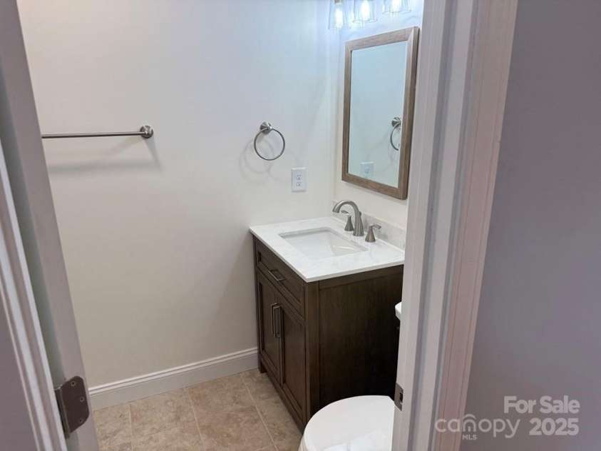 125 Dearmin Terrace, Franklin, NC 28734.  MLS# CAR4238822, YatesRealty ID 2836. 