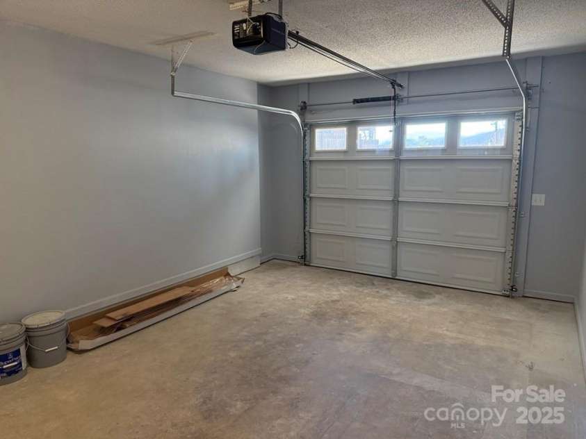 125 Dearmin Terrace, Franklin, NC 28734.  MLS# CAR4238822, YatesRealty ID 2836. 