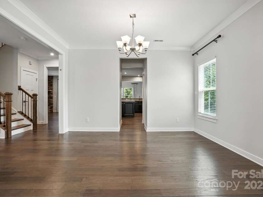 10474 Black Locust Lane, Charlotte, NC 28215.  MLS# CAR4282374, YatesRealty ID 28360. 