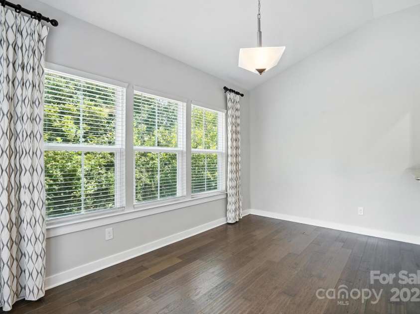 10474 Black Locust Lane, Charlotte, NC 28215.  MLS# CAR4282374, YatesRealty ID 28360. 