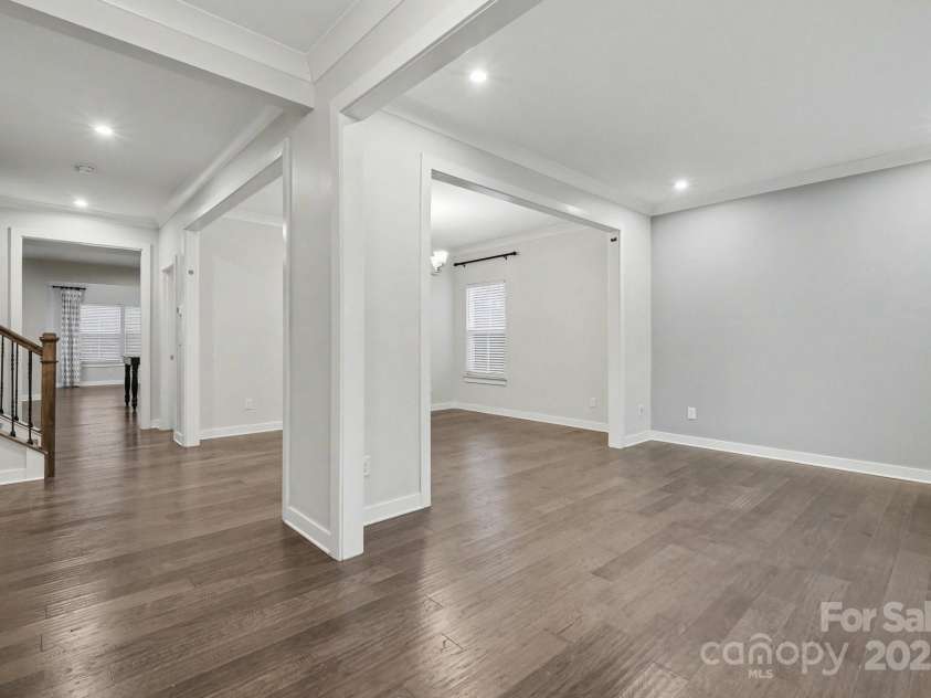 10474 Black Locust Lane, Charlotte, NC 28215.  MLS# CAR4330435, YatesRealty ID 28360. 