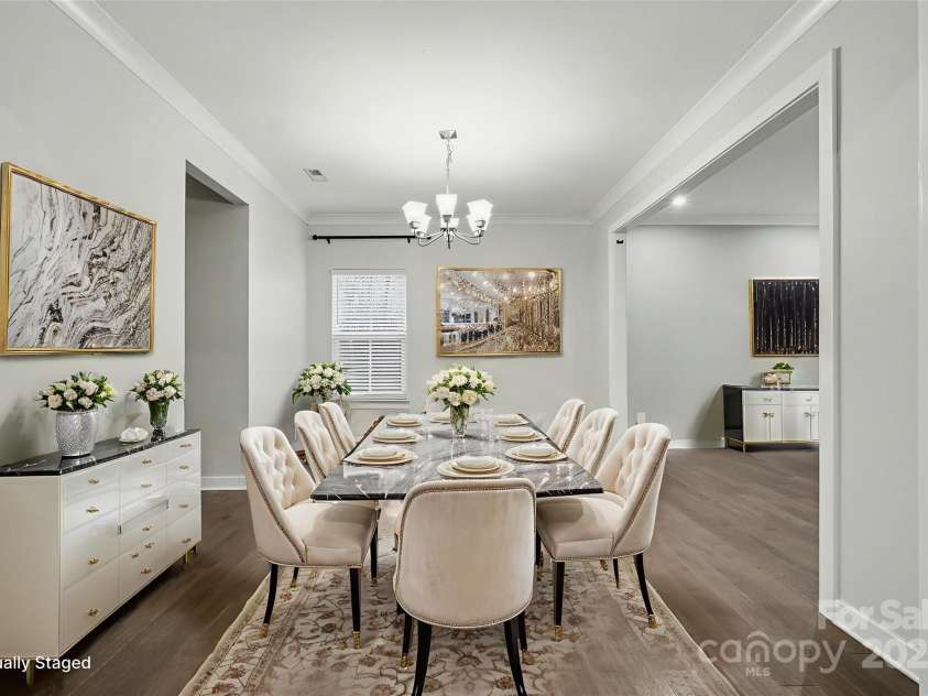 10474 Black Locust Lane, Charlotte, NC 28215.  MLS# CAR4330435, YatesRealty ID 28360. 