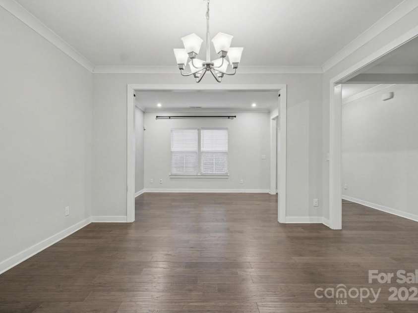 10474 Black Locust Lane, Charlotte, NC 28215.  MLS# CAR4330435, YatesRealty ID 28360. 