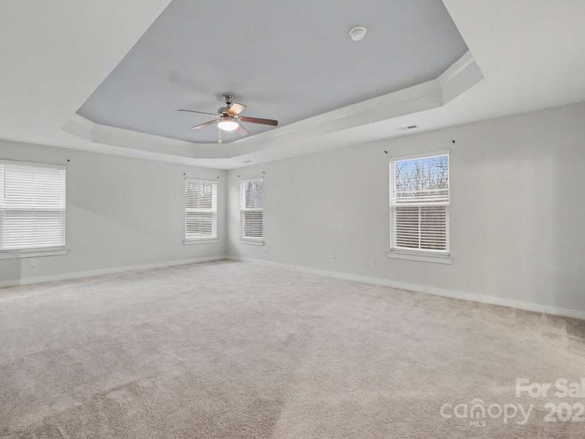 10474 Black Locust Lane, Charlotte, NC 28215.  MLS# CAR4330435, YatesRealty ID 28360. 