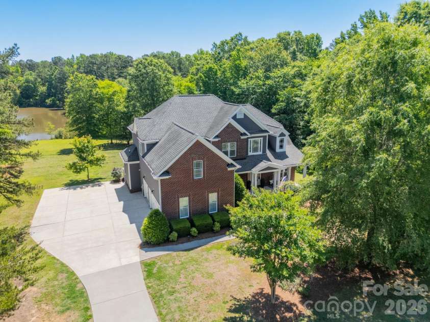 188 Carolina Crossing Drive, York, SC 29745.  MLS# CAR4367522, YatesRealty ID 28360. 