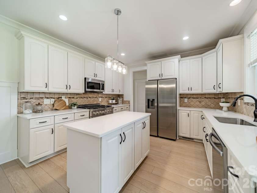 188 Carolina Crossing Drive, York, SC 29745.  MLS# CAR4367522, YatesRealty ID 28360. 