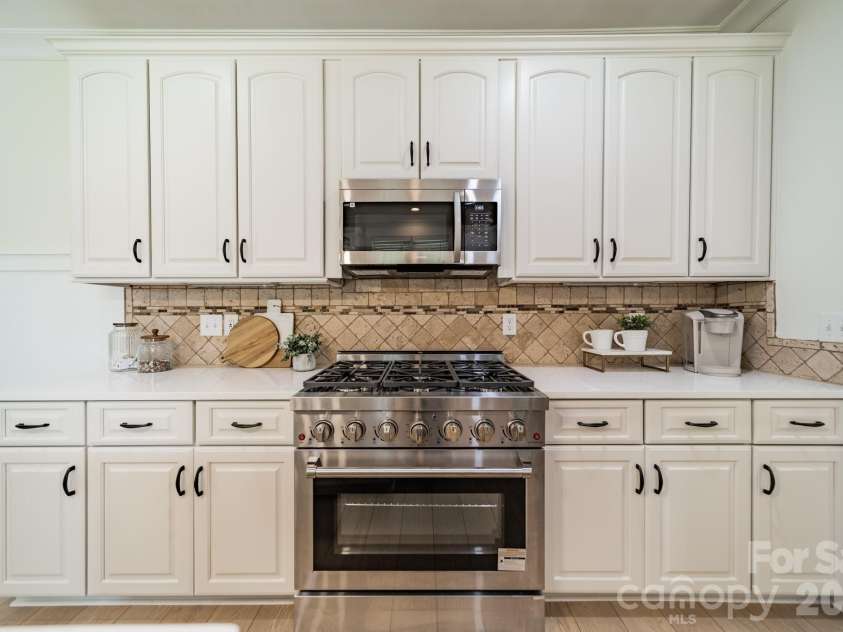 188 Carolina Crossing Drive, York, SC 29745.  MLS# CAR4367522, YatesRealty ID 28360. 