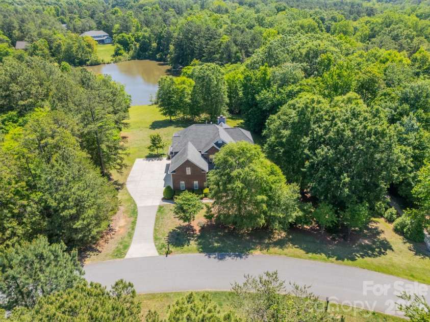 188 Carolina Crossing Drive, York, SC 29745.  MLS# CAR4367522, YatesRealty ID 28360. 