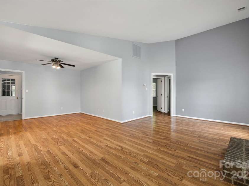 1658 Crestdale Road, Rock Hill, SC 29732.  MLS# CAR4282719, YatesRealty ID 28361. 