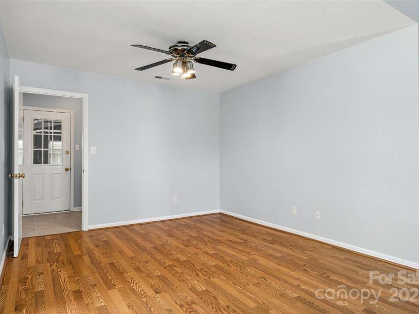 1658 Crestdale Road, Rock Hill, SC 29732.  MLS# CAR4282719, YatesRealty ID 28361. 