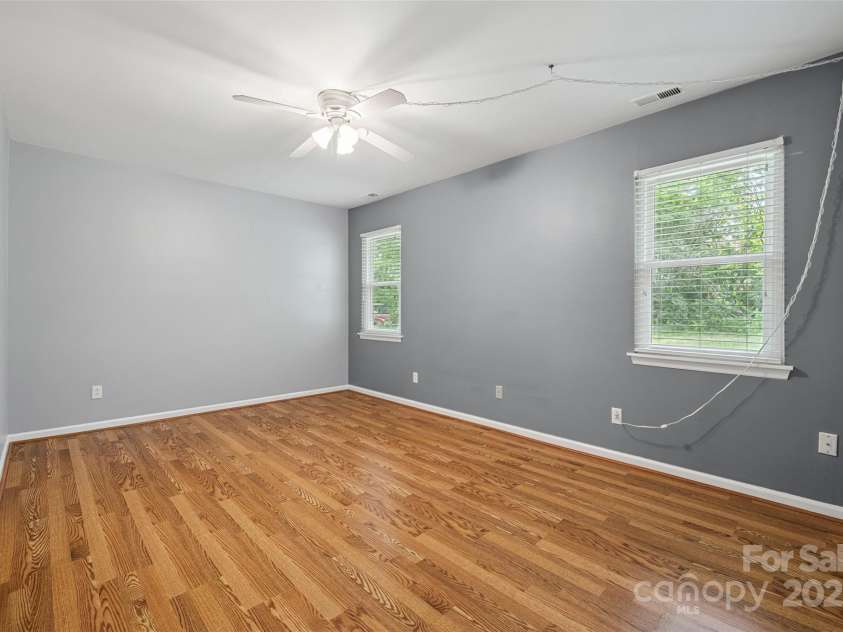 1658 Crestdale Road, Rock Hill, SC 29732.  MLS# CAR4282719, YatesRealty ID 28361. 