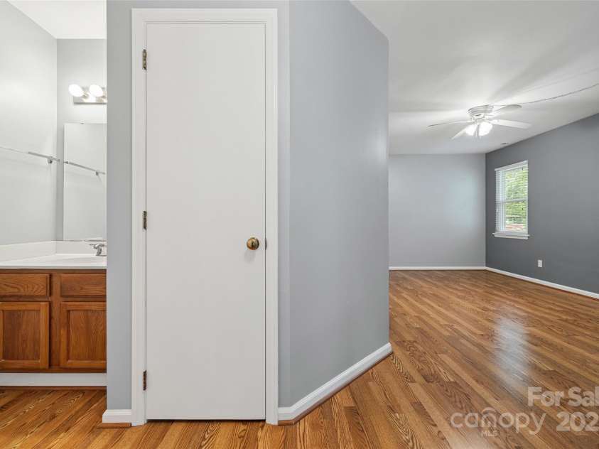 1658 Crestdale Road, Rock Hill, SC 29732.  MLS# CAR4282719, YatesRealty ID 28361. 