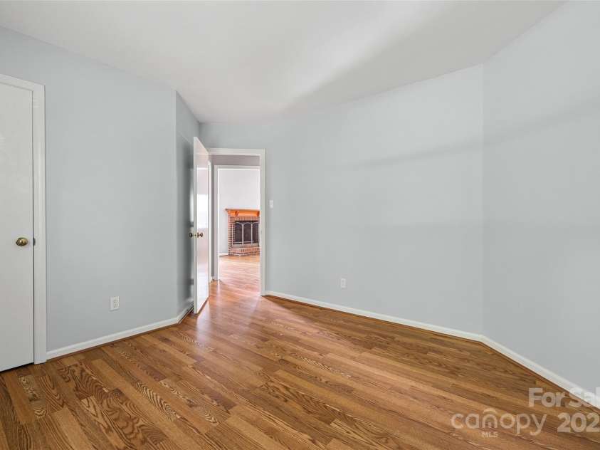 1658 Crestdale Road, Rock Hill, SC 29732.  MLS# CAR4282719, YatesRealty ID 28361. 