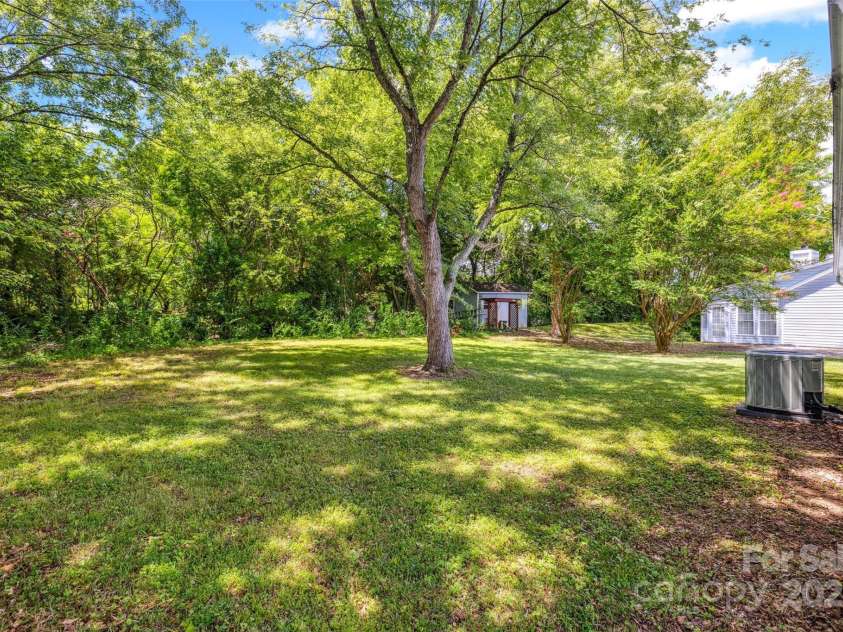 1658 Crestdale Road, Rock Hill, SC 29732.  MLS# CAR4282719, YatesRealty ID 28361. 