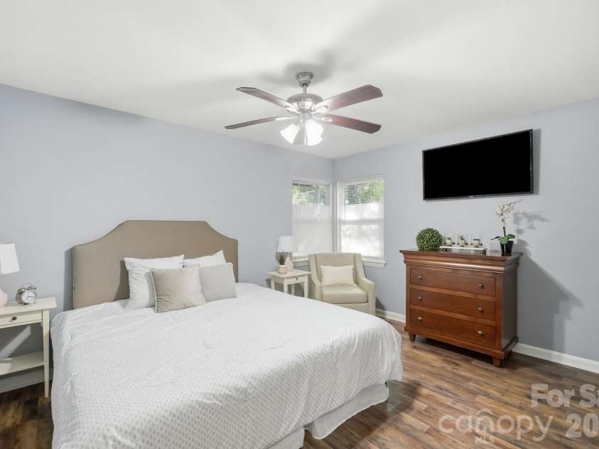 3300 Bonaire Drive, Charlotte, NC 28208.  MLS# CAR4420802, YatesRealty ID 28362. Primary Bedroom