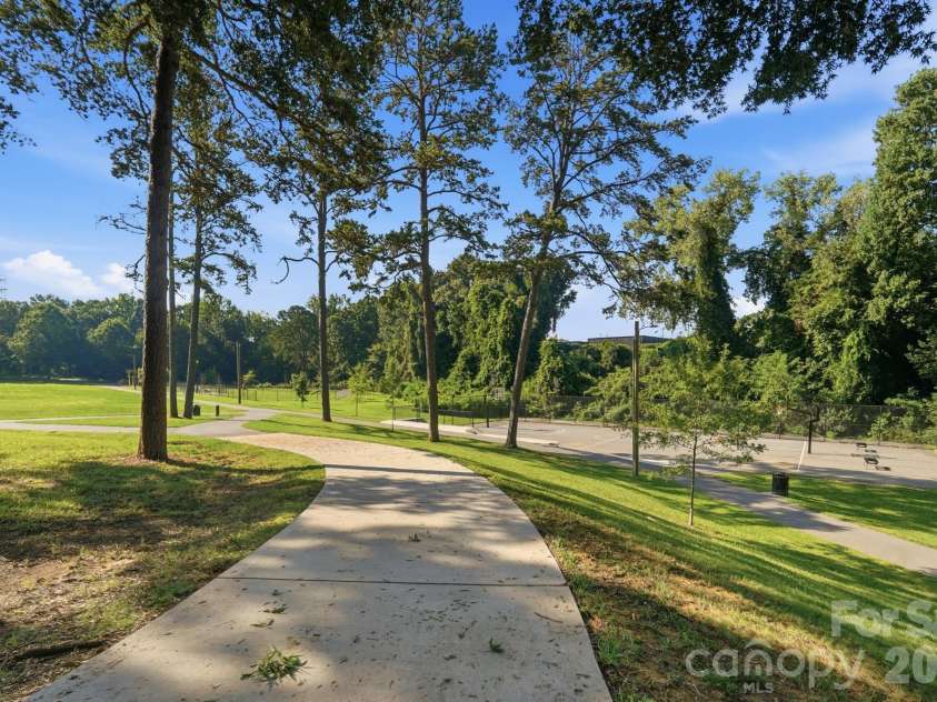 3300 Bonaire Drive, Charlotte, NC 28208.  MLS# CAR4420802, YatesRealty ID 28362. Walking Trails