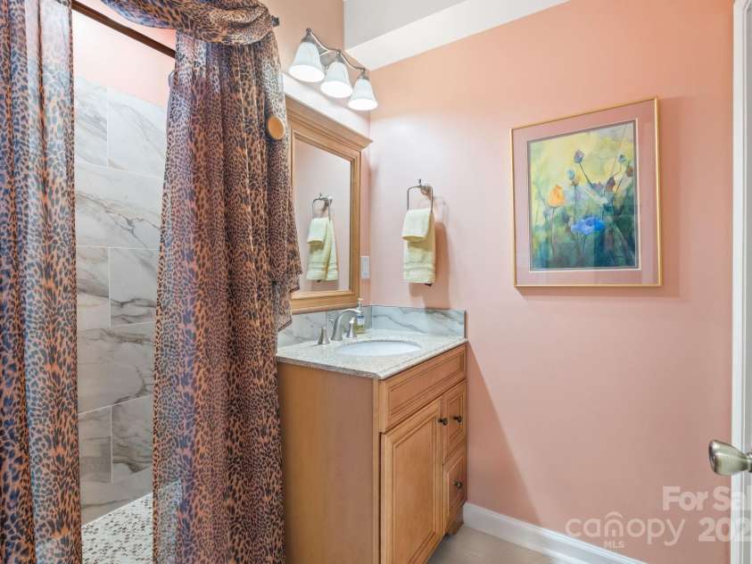5244 Old Plantation Circle, Winston Salem, NC 27104.  MLS# CAR4283208, YatesRealty ID 28362. Lower level bath