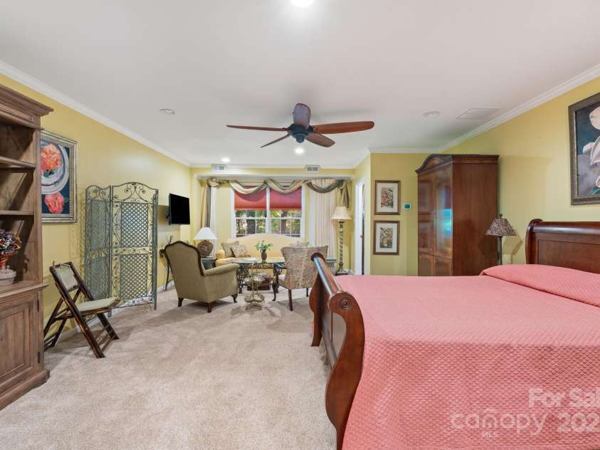 5244 Old Plantation Circle, Winston Salem, NC 27104.  MLS# CAR4283208, YatesRealty ID 28362. Lower level guest suite
