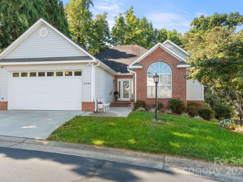 5244 Old Plantation Circle, Winston Salem, NC 27104.  MLS# CAR4283208, YatesRealty ID 28362. Your new home!