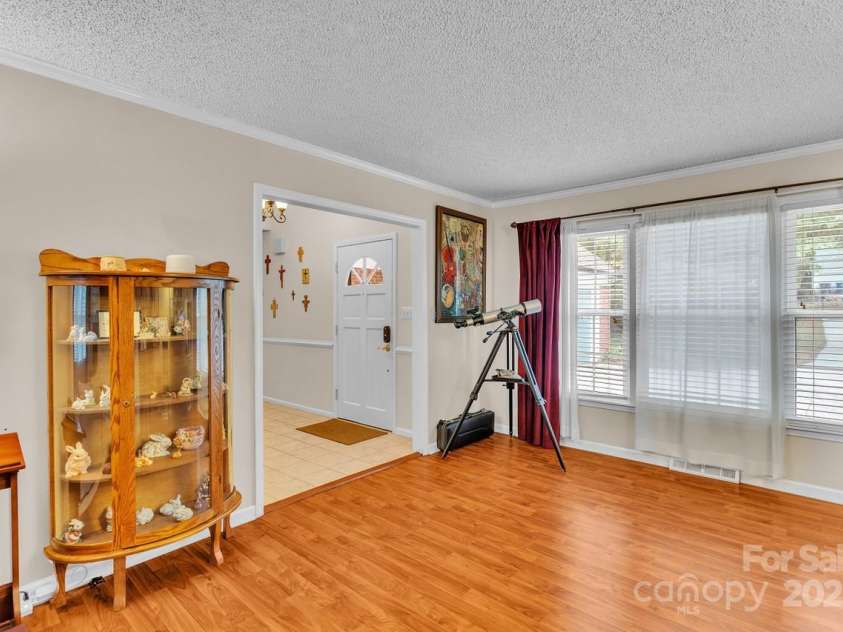 141 Wellington Drive, Salisbury, NC 28144.  MLS# CAR4283531, YatesRealty ID 28363. 