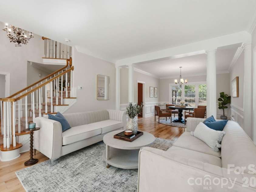 7006 Darnley Place, Charlotte, NC 28226.  MLS# CAR4367074, YatesRealty ID 28363. Living Room