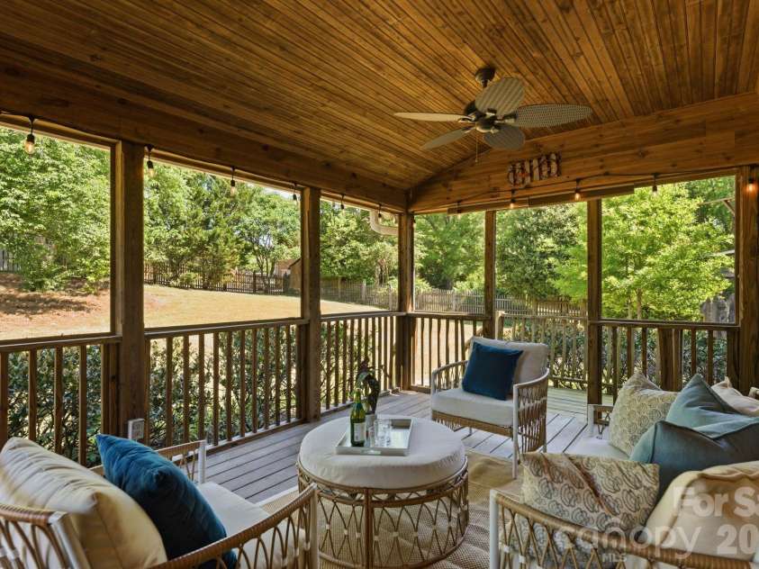 7006 Darnley Place, Charlotte, NC 28226.  MLS# CAR4367074, YatesRealty ID 28363. Screened Porch
