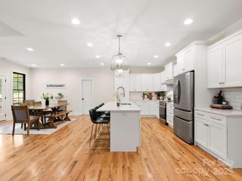 261 Ferree Road, Campobello, SC 29322.  MLS# CAR4284634, YatesRealty ID 28364. 