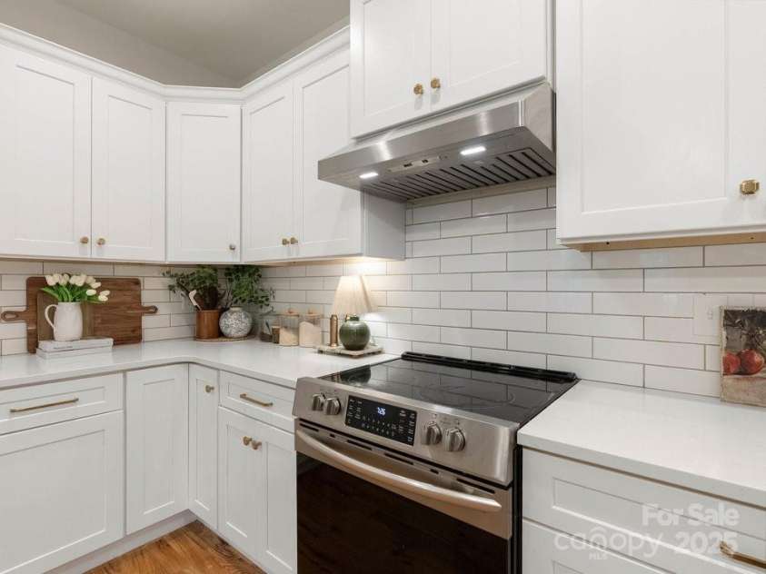 261 Ferree Road, Campobello, SC 29322.  MLS# CAR4284634, YatesRealty ID 28364. 