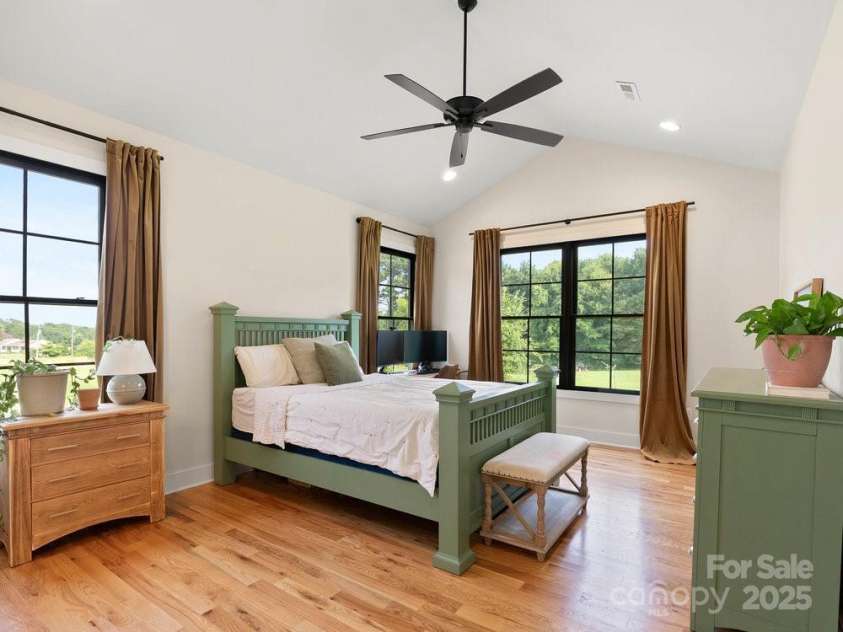 261 Ferree Road, Campobello, SC 29322.  MLS# CAR4284634, YatesRealty ID 28364. 