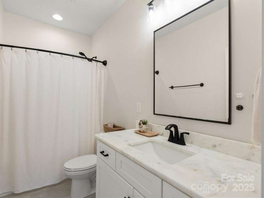 261 Ferree Road, Campobello, SC 29322.  MLS# CAR4284634, YatesRealty ID 28364. 