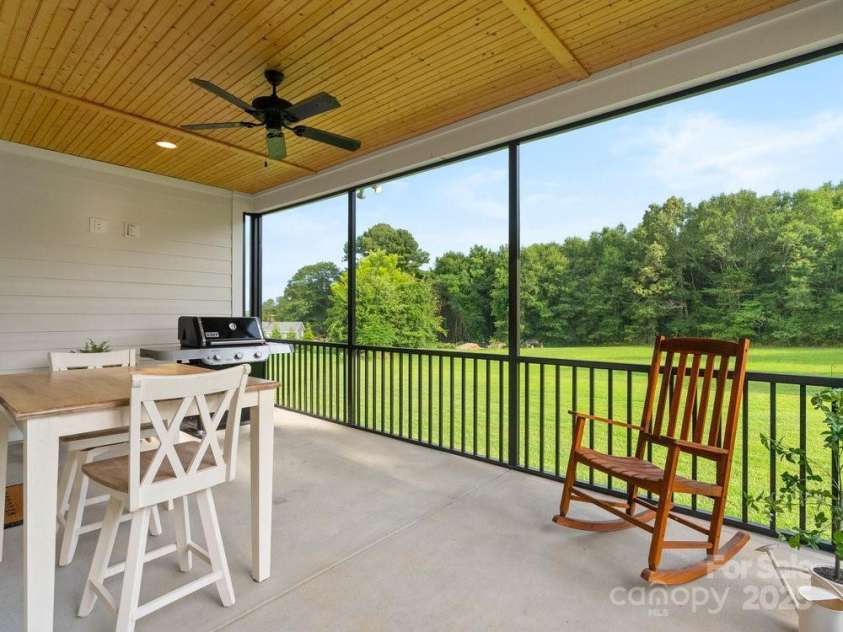 261 Ferree Road, Campobello, SC 29322.  MLS# CAR4284634, YatesRealty ID 28364. 