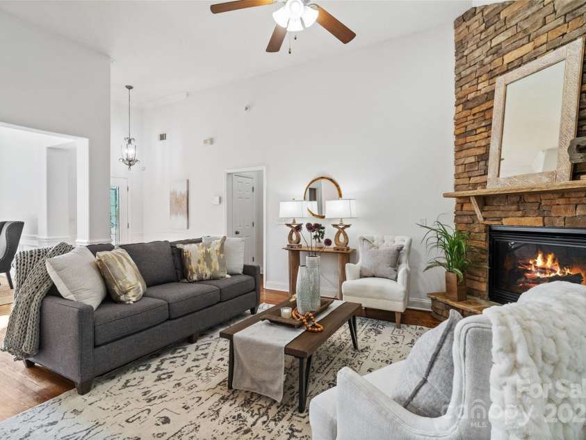 3831 Riceland Place, Charlotte, NC 28216.  MLS# CAR4268745, YatesRealty ID 28366. 
