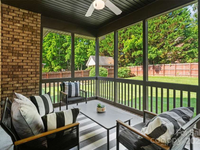3831 Riceland Place, Charlotte, NC 28216.  MLS# CAR4268745, YatesRealty ID 28366. 