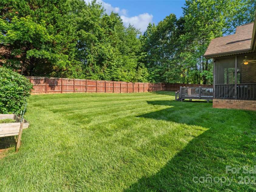 3831 Riceland Place, Charlotte, NC 28216.  MLS# CAR4268745, YatesRealty ID 28366. 
