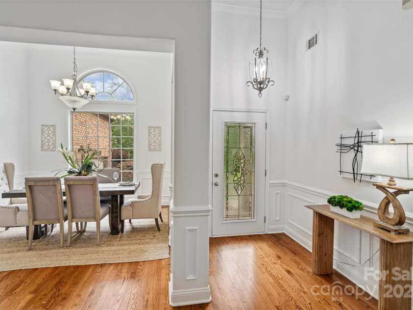 3831 Riceland Place, Charlotte, NC 28216.  MLS# CAR4268745, YatesRealty ID 28366. 