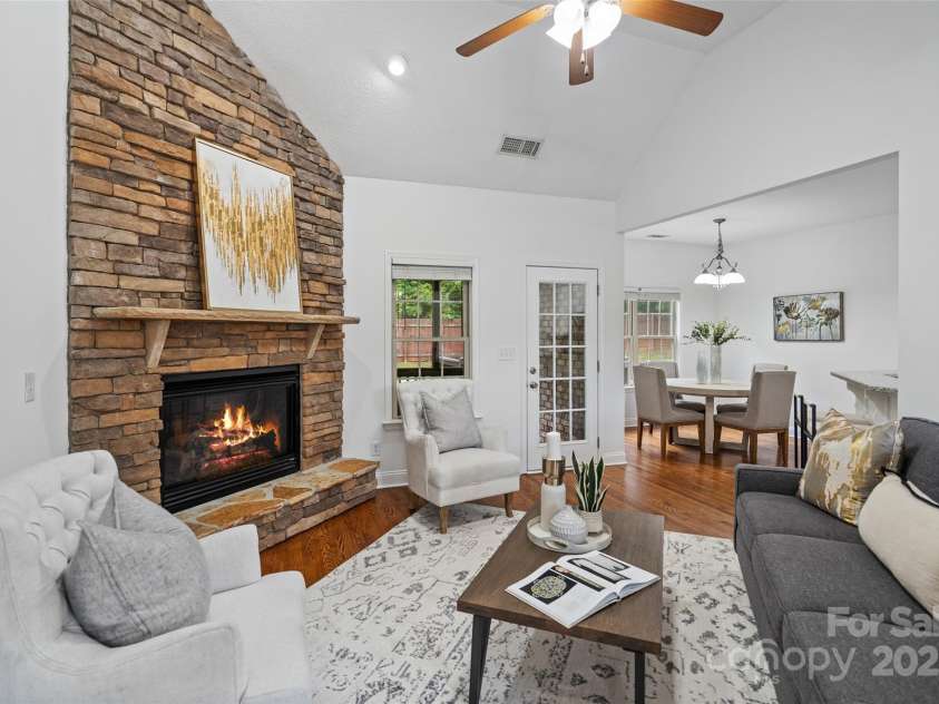 3831 Riceland Place, Charlotte, NC 28216.  MLS# CAR4268745, YatesRealty ID 28366. 