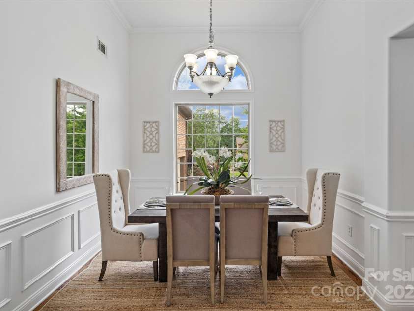 3831 Riceland Place, Charlotte, NC 28216.  MLS# CAR4268745, YatesRealty ID 28366. 