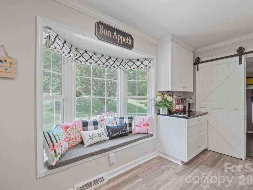 435 Central Avenue, Mount Holly, NC 28120.  MLS# CAR4380672, YatesRealty ID 28366. 