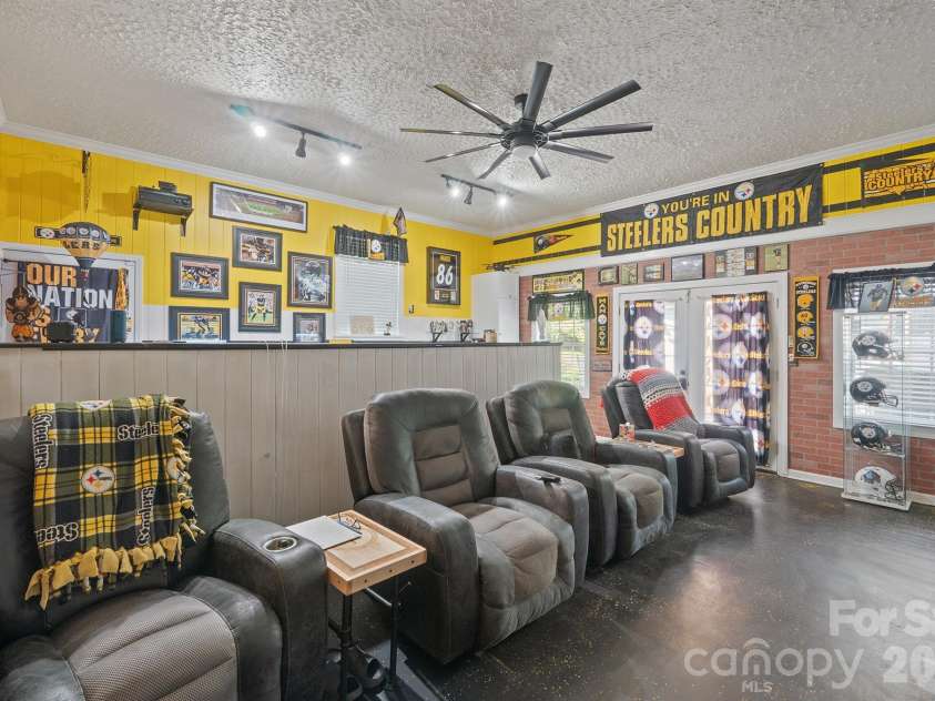435 Central Avenue, Mount Holly, NC 28120.  MLS# CAR4380672, YatesRealty ID 28366. 