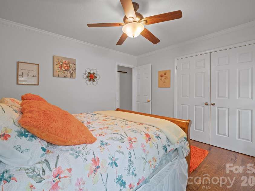435 Central Avenue, Mount Holly, NC 28120.  MLS# CAR4380672, YatesRealty ID 28366. 