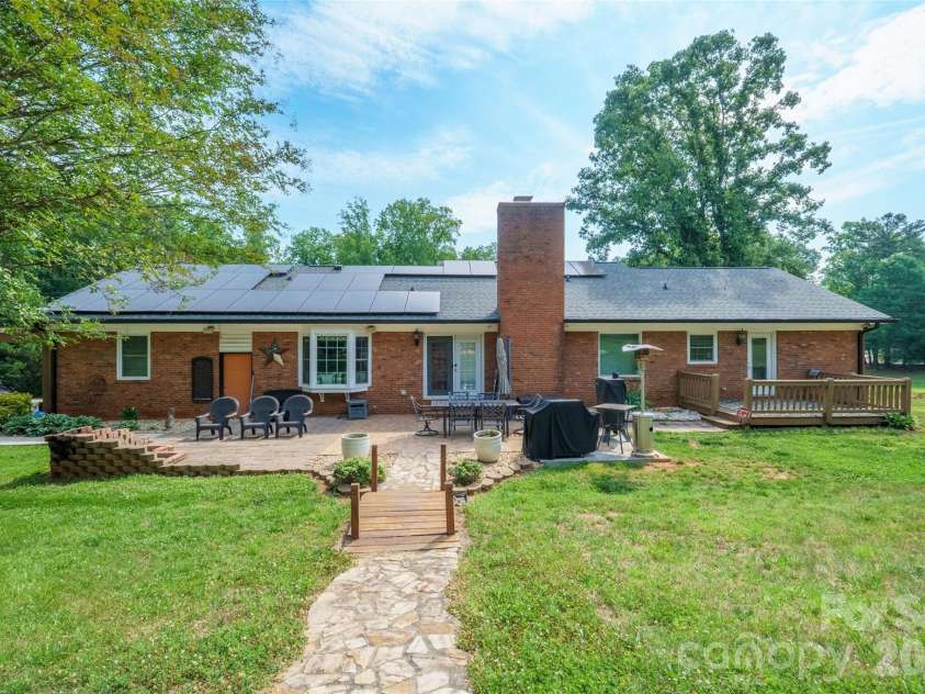 435 Central Avenue, Mount Holly, NC 28120.  MLS# CAR4380672, YatesRealty ID 28366. 