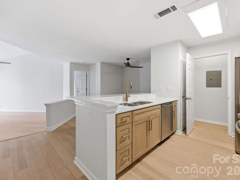 18801 Nautical Drive, Cornelius, NC 28031.  MLS# CAR4383097, YatesRealty ID 28367. 