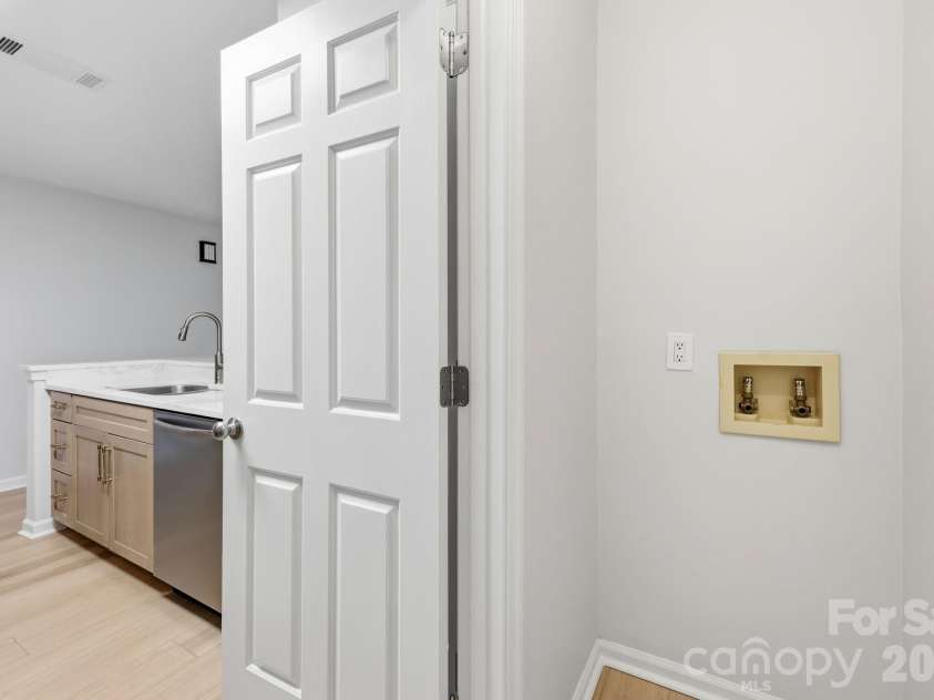 18801 Nautical Drive, Cornelius, NC 28031.  MLS# CAR4383097, YatesRealty ID 28367. 