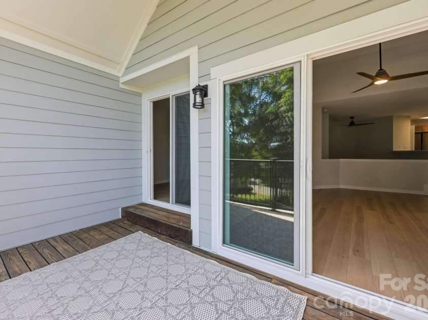 18801 Nautical Drive, Cornelius, NC 28031.  MLS# CAR4383097, YatesRealty ID 28367. 