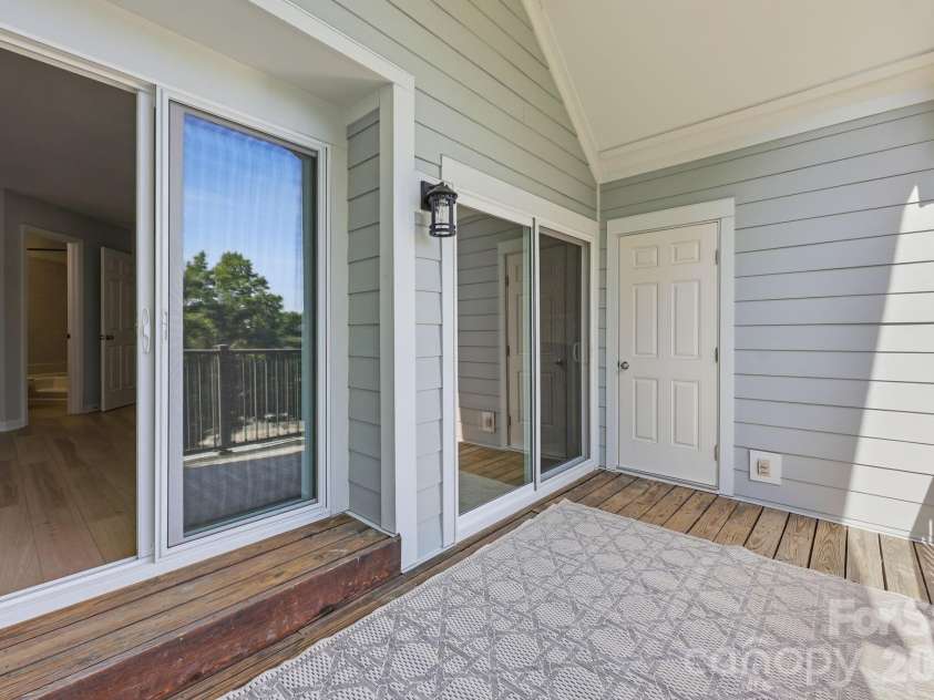 18801 Nautical Drive, Cornelius, NC 28031.  MLS# CAR4383097, YatesRealty ID 28367. 