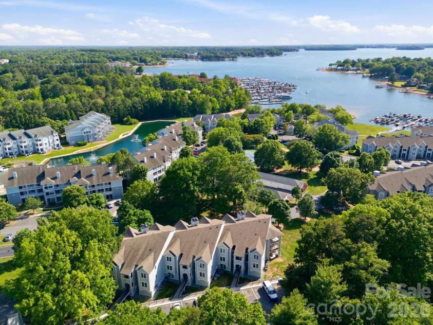 18801 Nautical Drive, Cornelius, NC 28031.  MLS# CAR4383097, YatesRealty ID 28367. 