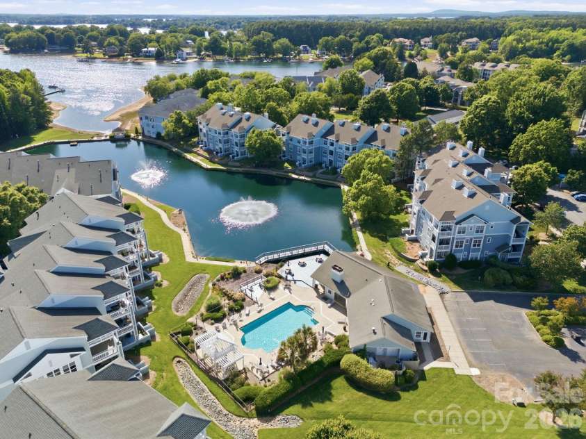 18801 Nautical Drive, Cornelius, NC 28031.  MLS# CAR4383097, YatesRealty ID 28367. 