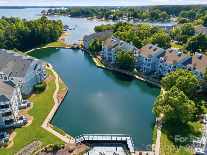 18801 Nautical Drive, Cornelius, NC 28031.  MLS# CAR4383097, YatesRealty ID 28367. 