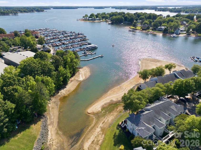 18801 Nautical Drive, Cornelius, NC 28031.  MLS# CAR4383097, YatesRealty ID 28367. 
