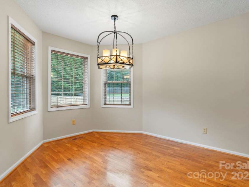 5473 Twelve Oak Lane, Conover, NC 28613.  MLS# CAR4271702, YatesRealty ID 28367. 